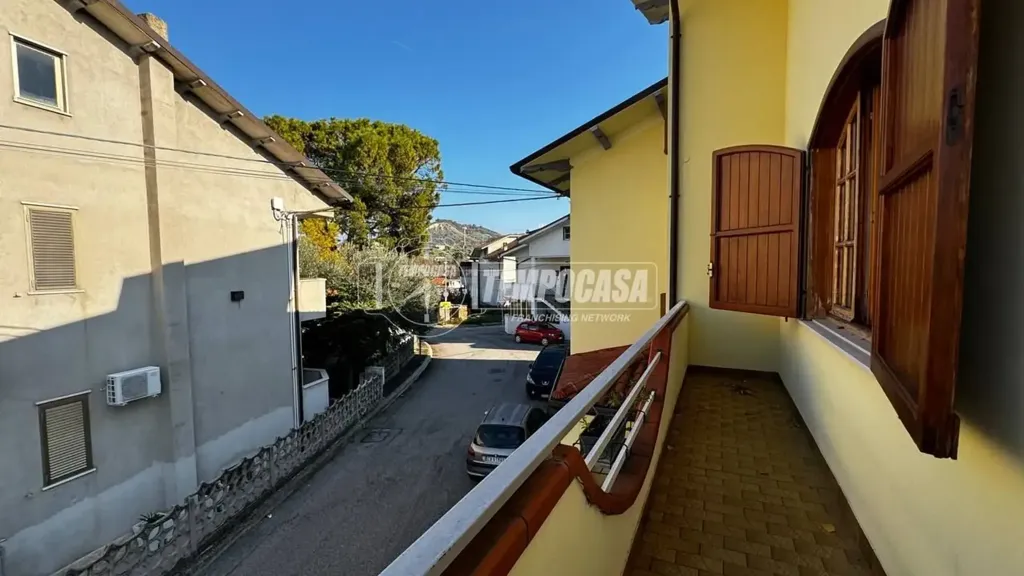 Balcon - Terraced Villa with Garden in Chieti