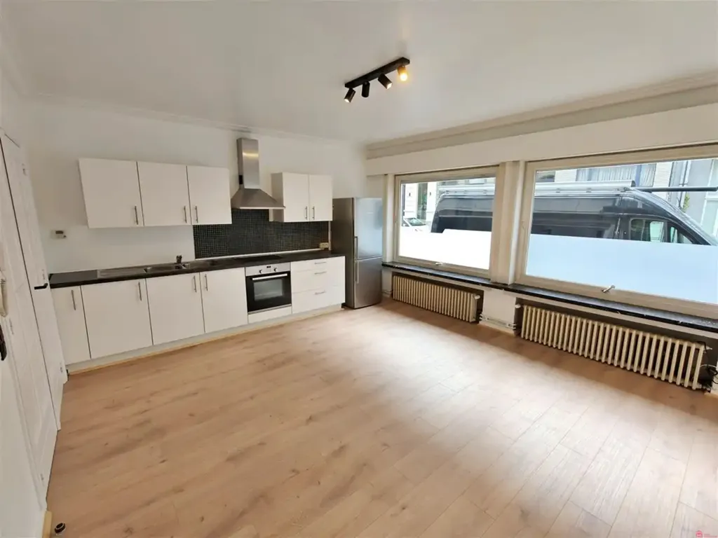 Cucina - Ready-to-Move Ground Floor Apartment in Kortrijk Centre