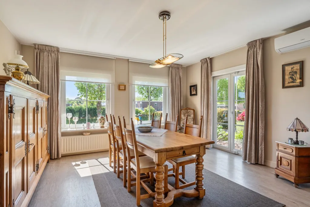 Salle à manger - Villa Rénovée avec Garage à Erps-Kwerps