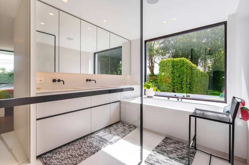 Bagni - Modernised Villa with Garden in Poperinge