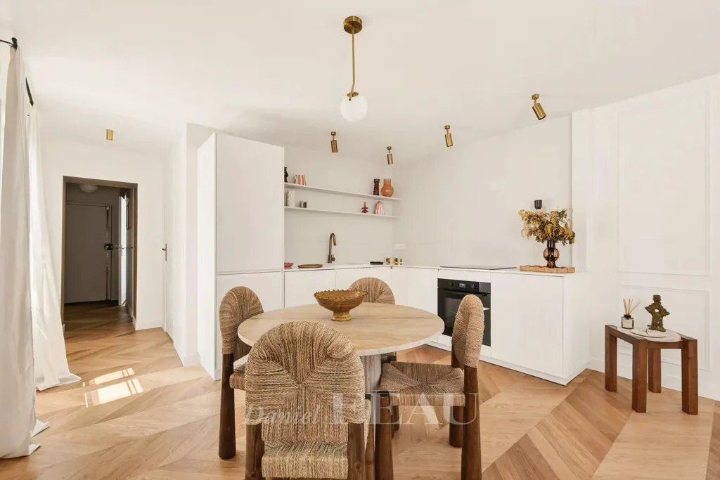Söögituba - Renovated Flat with Double Aspect in Paris IVe