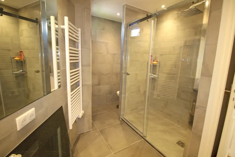 Salles de bain - Appartement 3 Pièces avec Vue Mer à Cap d'Ail