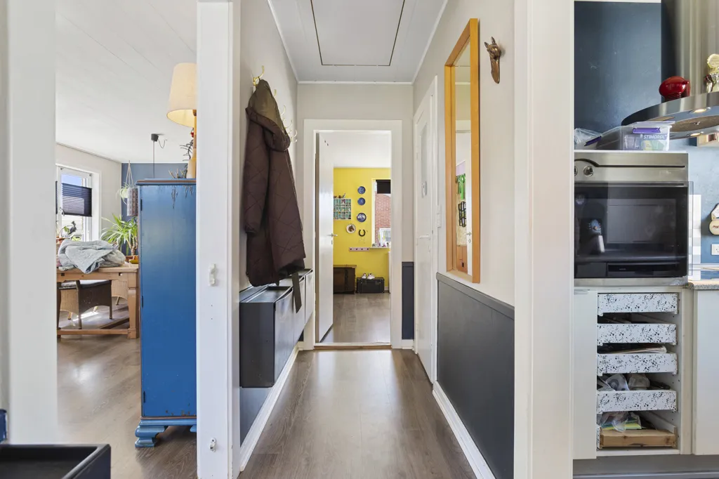 hallway_entrance