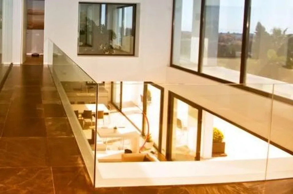 Elutuba - Contemporary Villa with Sea View in Benahavís