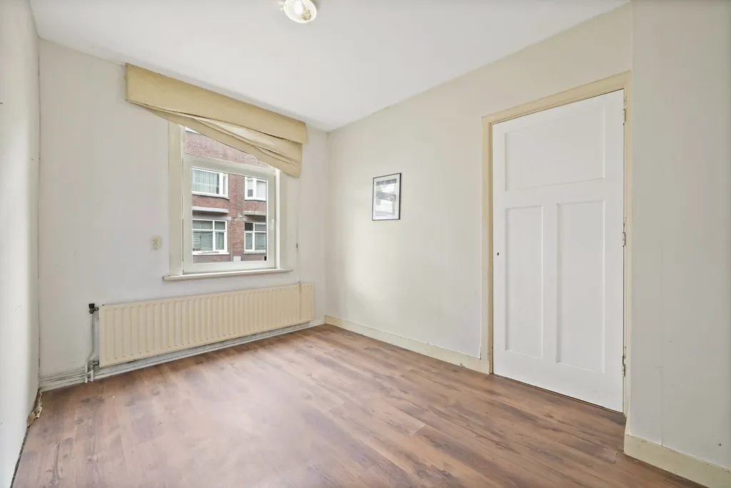 Toad - Spacious Ground Floor Flat near Rijswijk