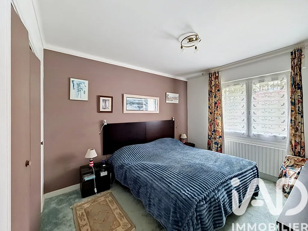 Chambres - Maison Traditionnelle avec Jardin à Plomeur
