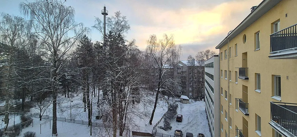 Balcony - Apartment with Balcony in Munkkiniemi, Helsinki