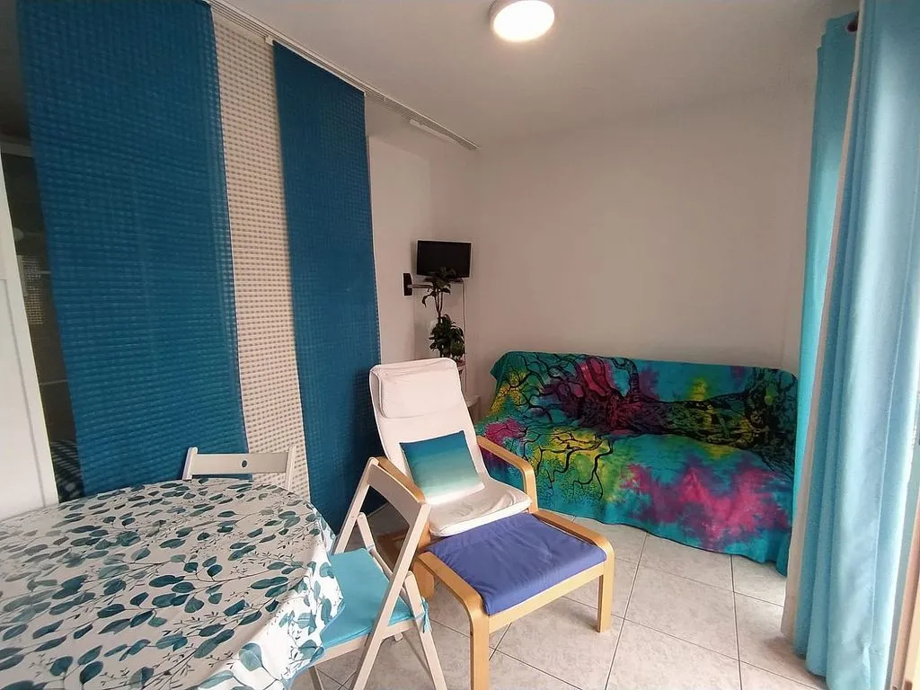 Elutuba - Studio with Pool on Melchor Luz Avenue