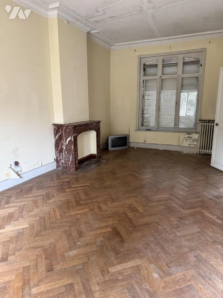 Elutuba - Semi-Individual House with Potential in Caudry