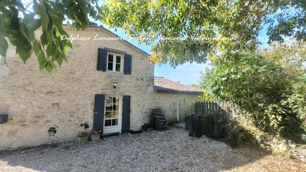 Aed - Stone Hamlet with Pool between Eymet and Bergerac