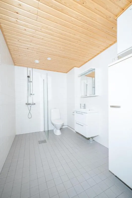 Vannitoad - Bright Apartment with Balcony in Klaukkala