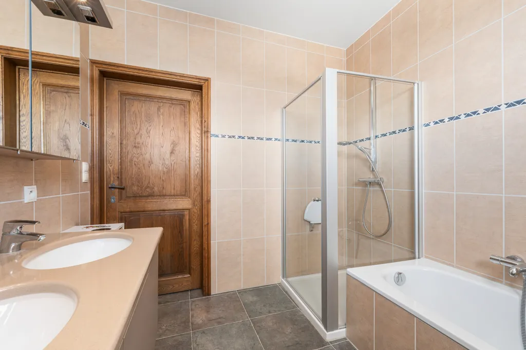 Salles de bain - Duplex avec Vue sur la Place à Deinze