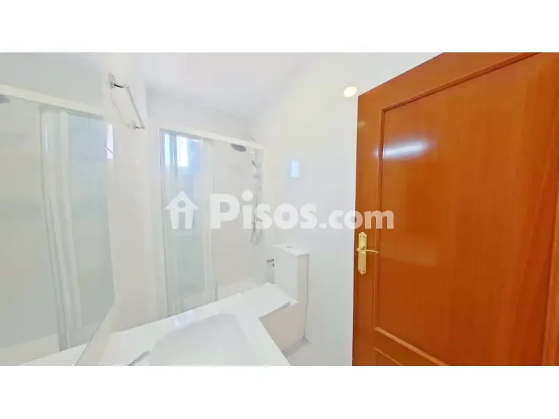 Vannitoad - Three-Bedroom Flat with Ascensor in Puente de Vallecas