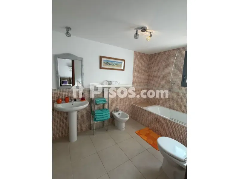Bathrooms - Triplex with Panoramic Views in Caleta de Fuste