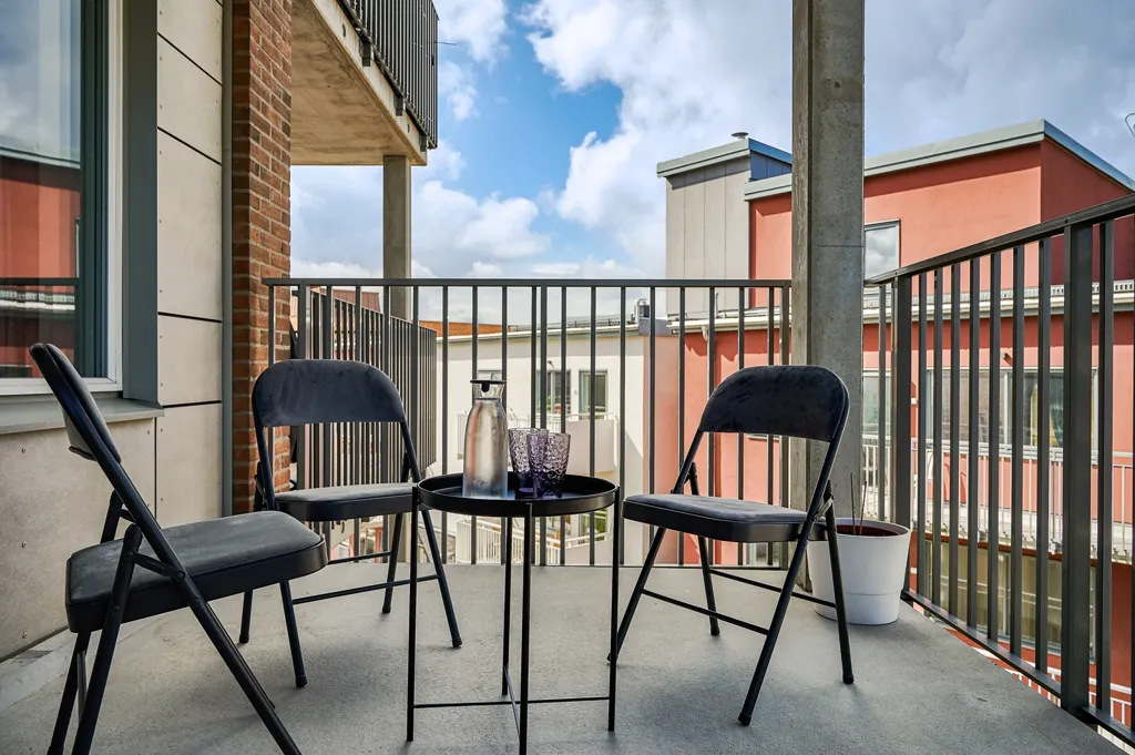 Balcone - Modern Flat with West-Facing Balcony in Mariastaden