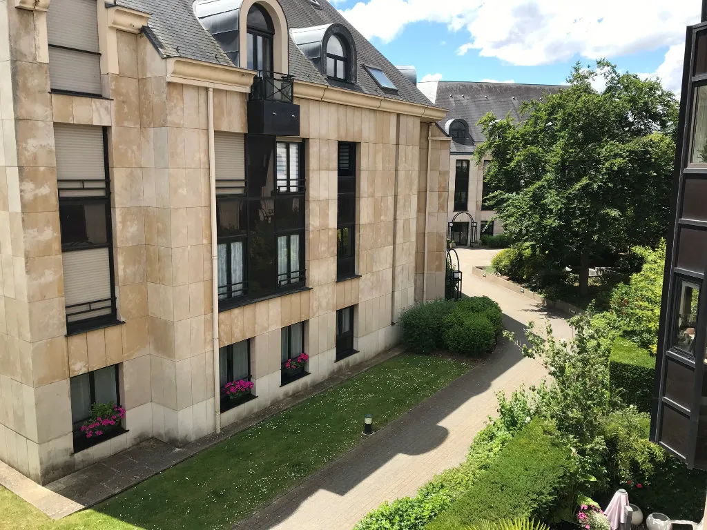 Giardino - 4-Piece Flat with Parking in Versailles