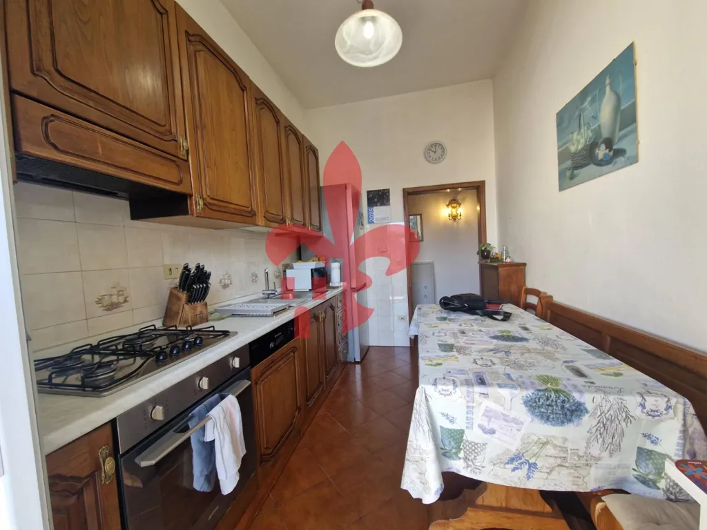 Cuisine - 5-Room Apartment with Balcony in Florence