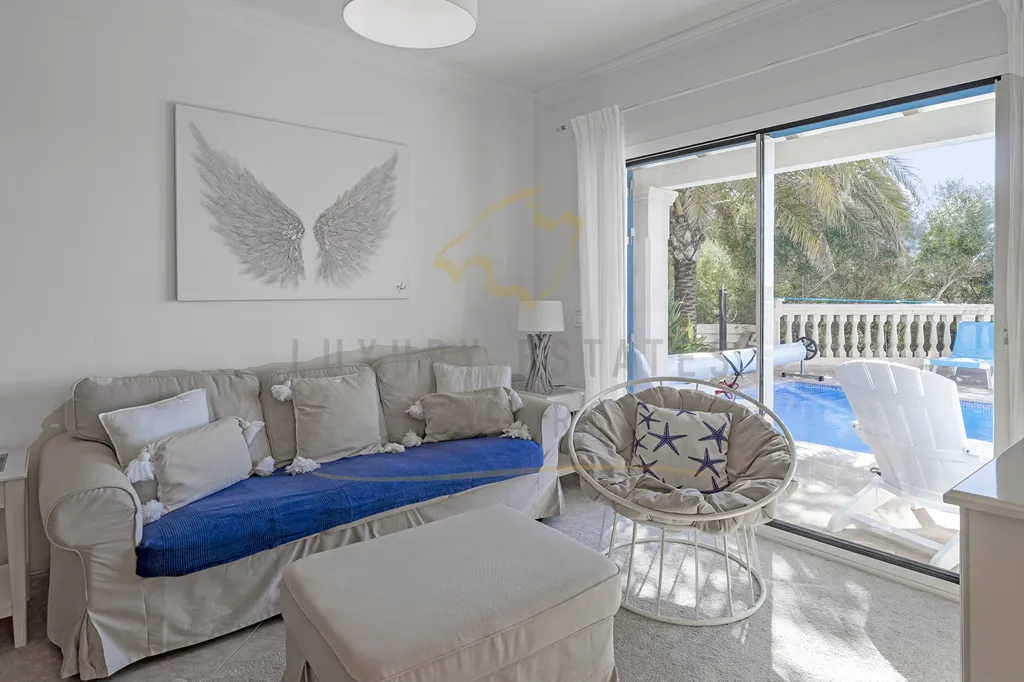 Séjour - Modernised Villa with Sea View in Cala Pi