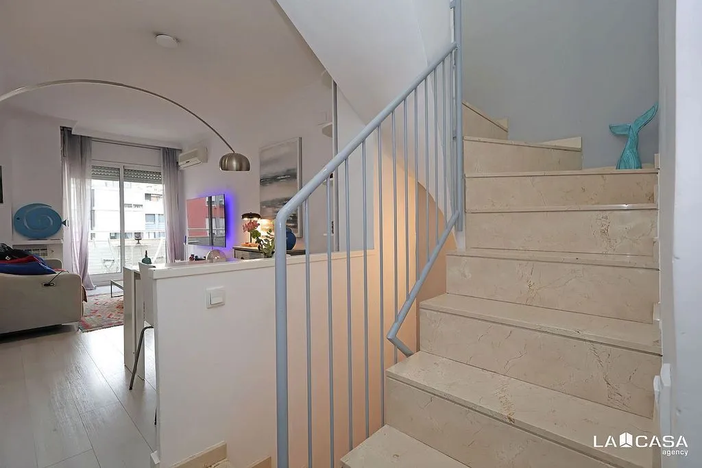 Pièces - Triplex Penthouse with Private Solárium in Santa Eulàlia