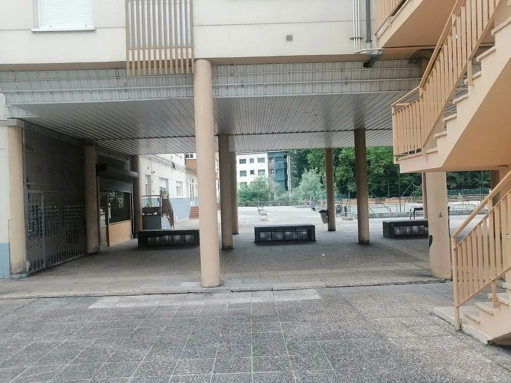 Garaaž - Ground Floor Flat in Private Urbanisation, Mieres
