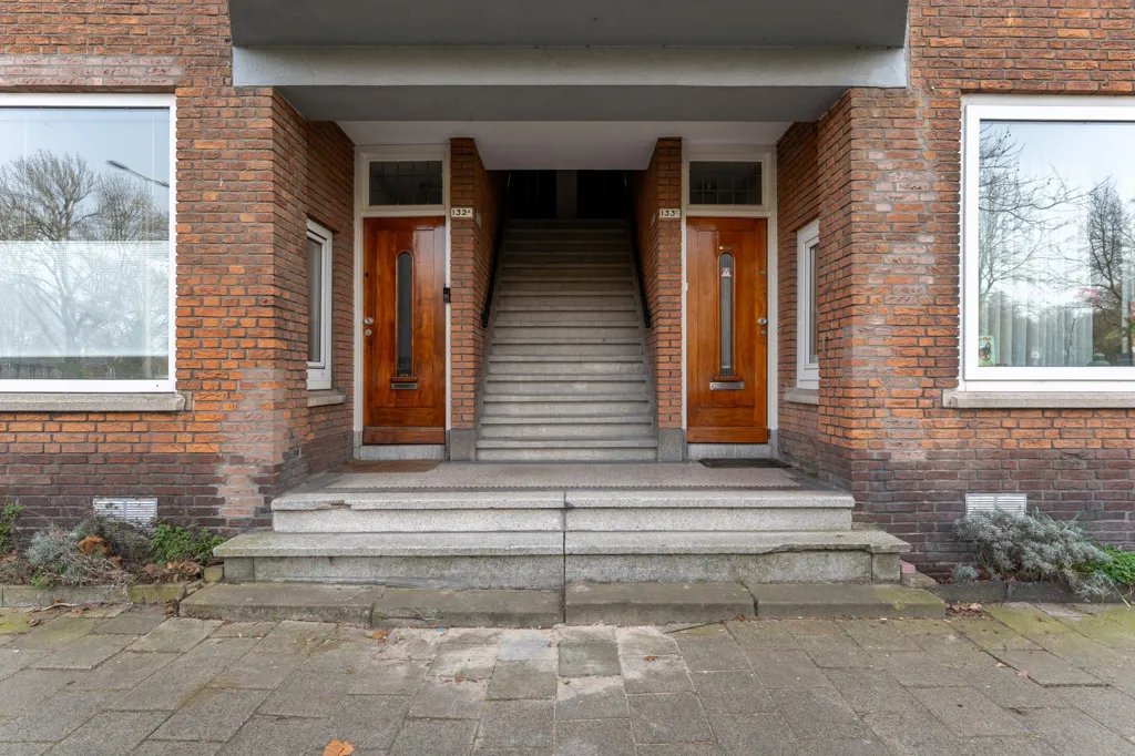 Extérieur - Light Double-Storey Flat with Balcony in Rotterdam-Noord