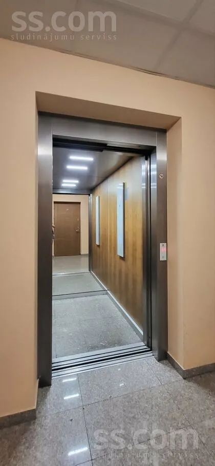Entrée - Studio Apartment with Balcony in Riga Centre
