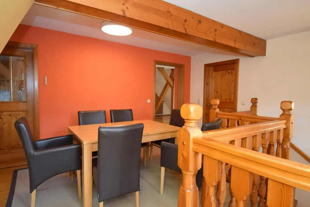 Sala da pranzo - Spacious House with Office in Weinzierl