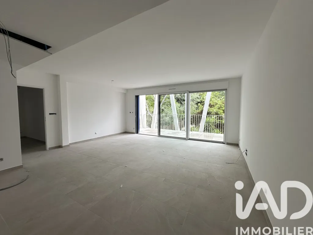 Living Room - Modern Apartment with Rooftop in La Grande-Motte