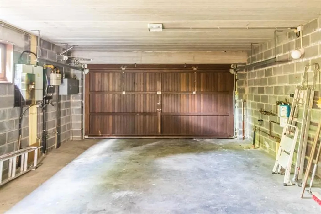 Garaaž - Spacious Villa with Garden in Tervuren