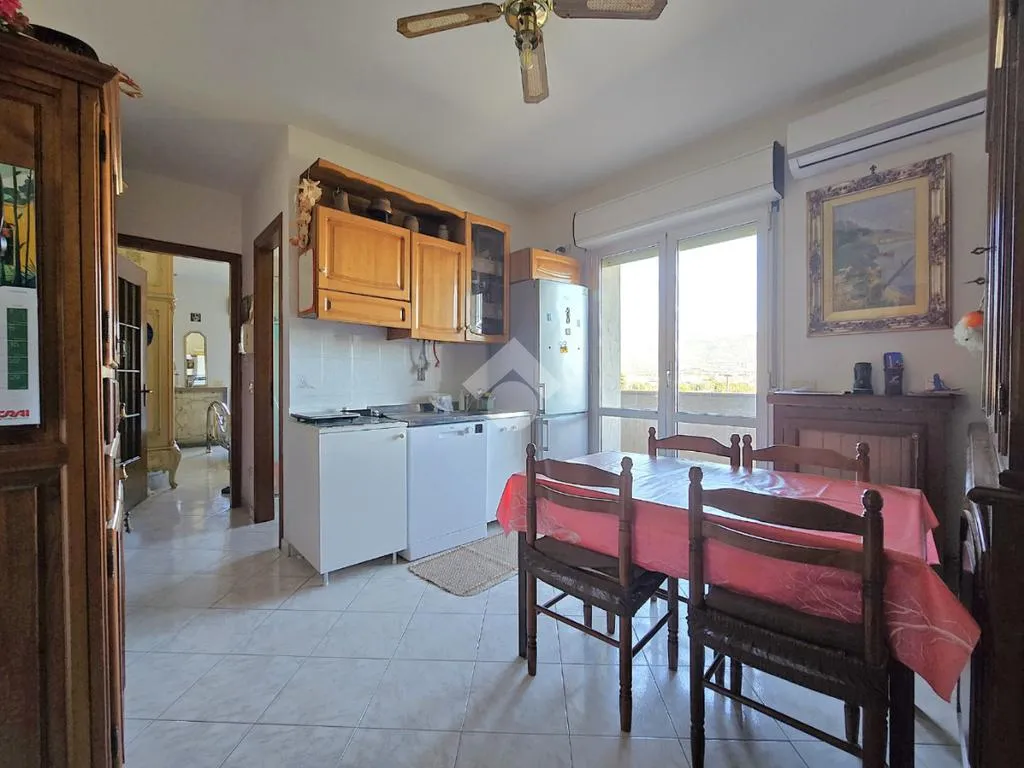 Söögituba - Apartment with Balcony in Central Albenga