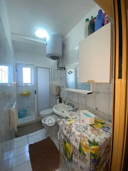 Salles de bain - Fully Furnished Apartment with Balcony in Maruggio