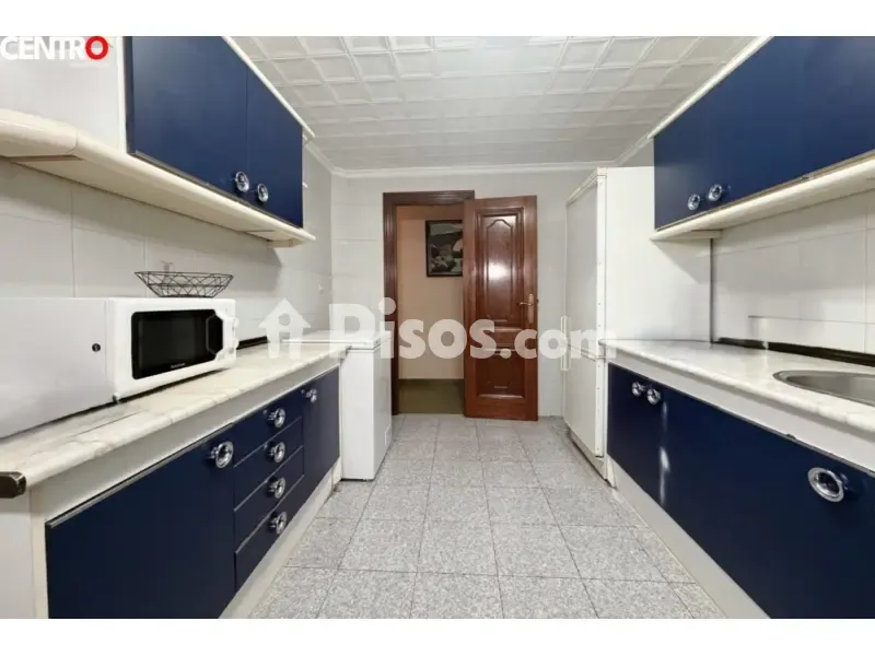 Köök - Spacious Apartment with Balcony in Santa Clotilde