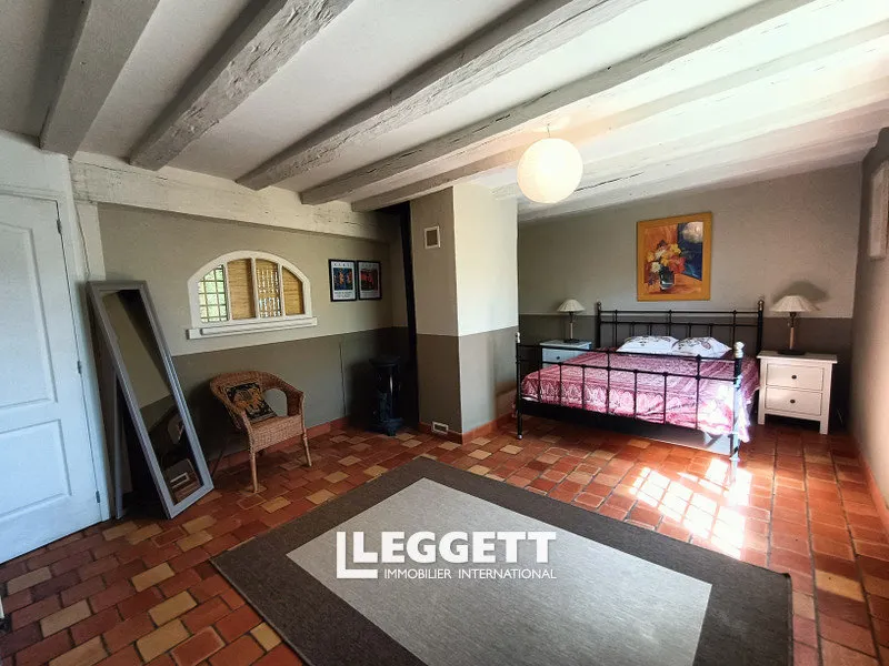 Magamistoad - Characterful Farmhouse with 16 Hectares in Ariège