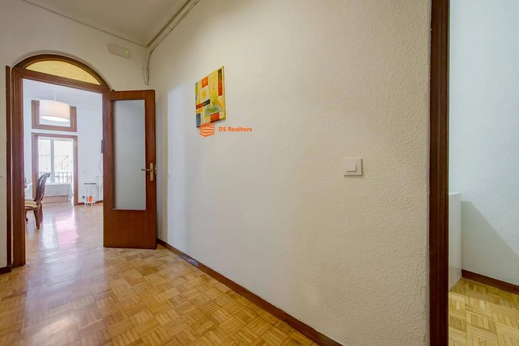 Entrée - Luxury Apartment with Balconies in Madrid Centre