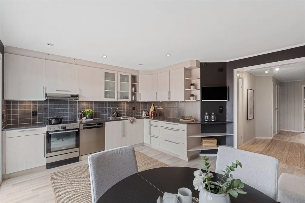 Cuisine - Modern Flat with Sea View in Tasta