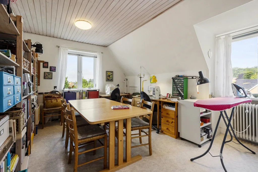 Kabinet - 1936 Villa with Garden in Aabenraa