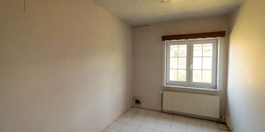 Pièces - Maison à rénover avec jardin à Genk