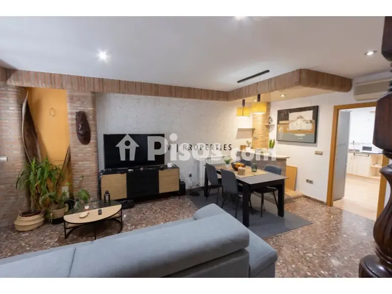 Elutuba - Duplex with Terrace in Plaça Fundació Pere Bas