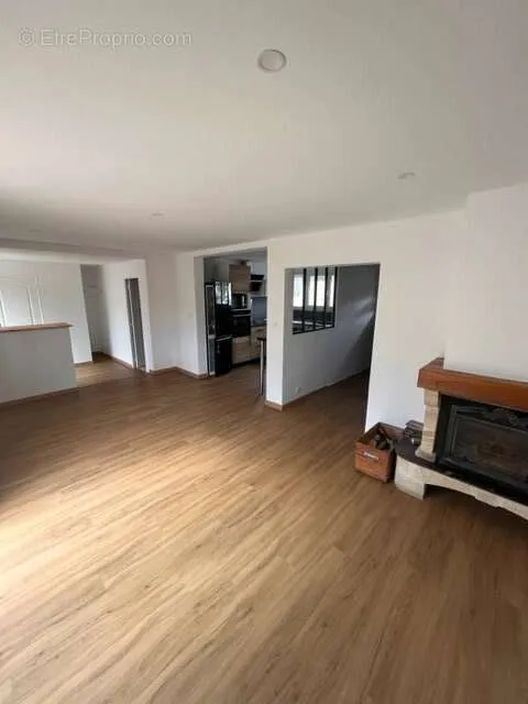 Séjour - Villa T5 avec Terrasse et Jardin à Béziers