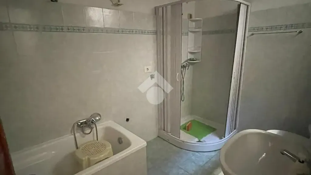 Salles de bain - Central Trilocale with Balconies in Castrovillari