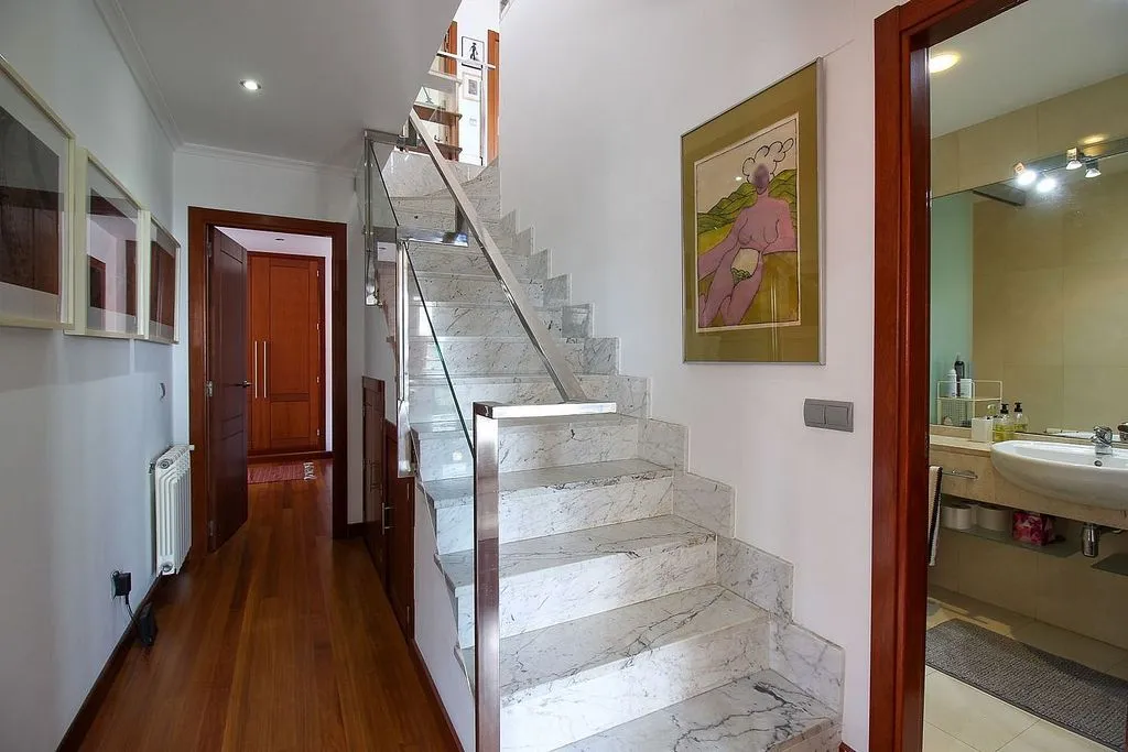 Toad - South-Facing Duplex with Terraces in Valdenoja