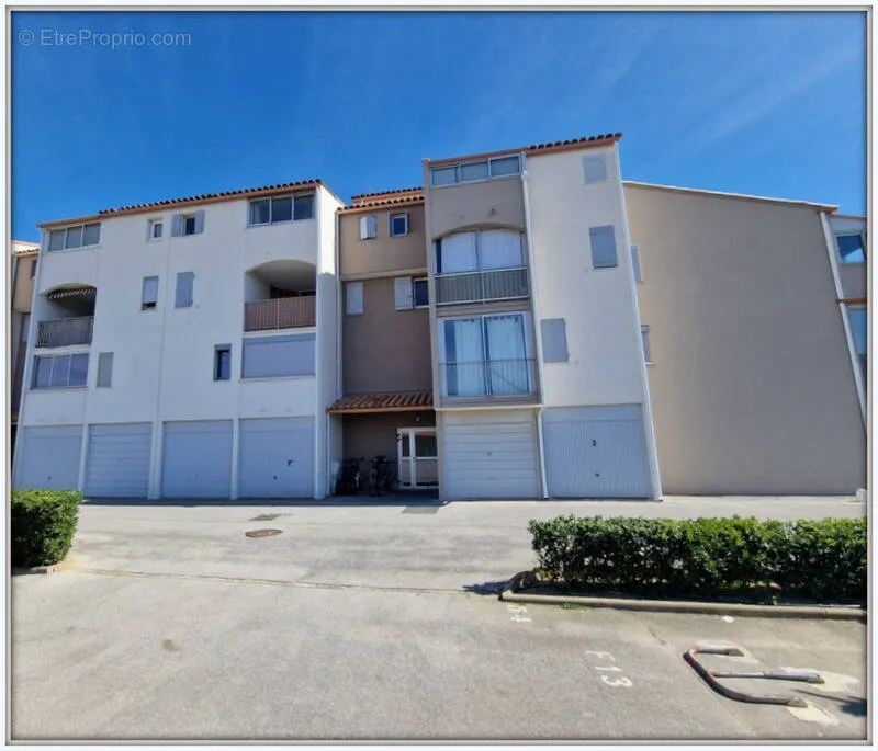 Extérieur - Studio à Rénover avec Piscine à Grissan