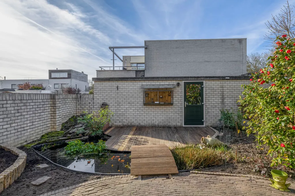 Garden - Corner House with Garden in Stadspolders