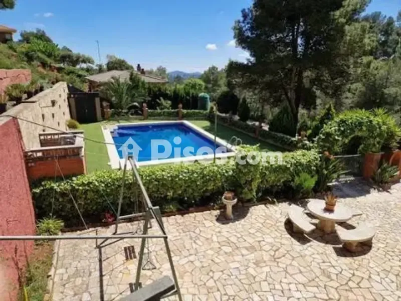 Bassein - Chalet with Pool and Terrace in Cervelló