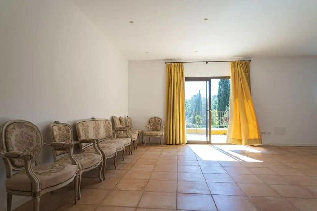 Elutuba - Exclusive Country House with Rustic Charm in Ibiza