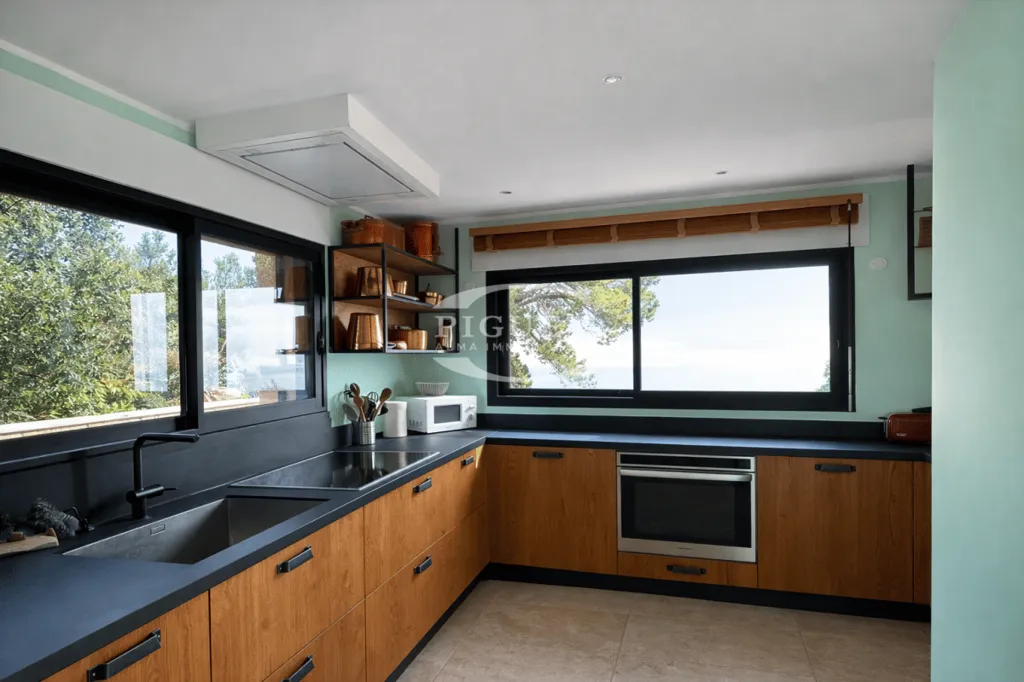 Köök - Contemporary Villa with Sea Views near Saint-Tropez
