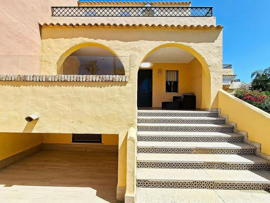 Välivaade - Terraced Apartment with Pool in Central Location