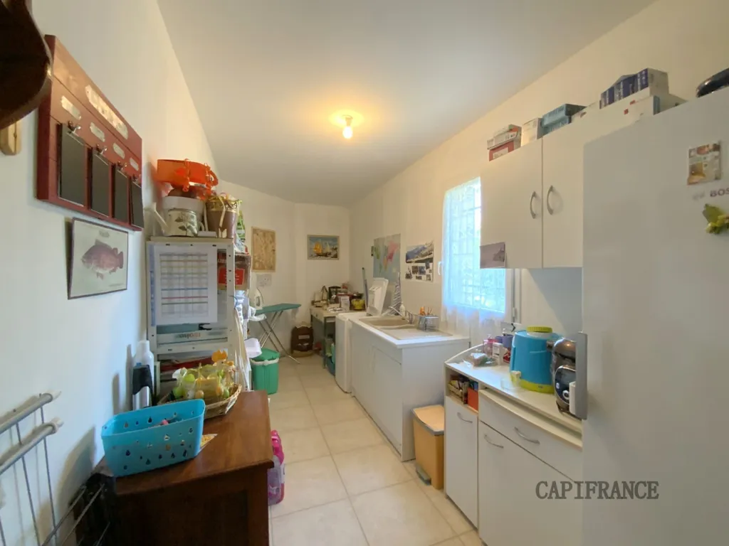 Lavanderia - Villa with Pool and View in Oraison