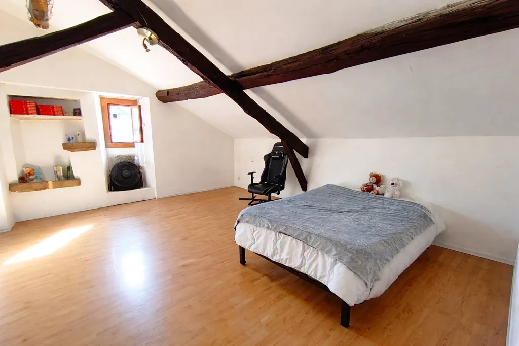 Chambres - Maison avec Terrasse et Jardin à Decazeville
