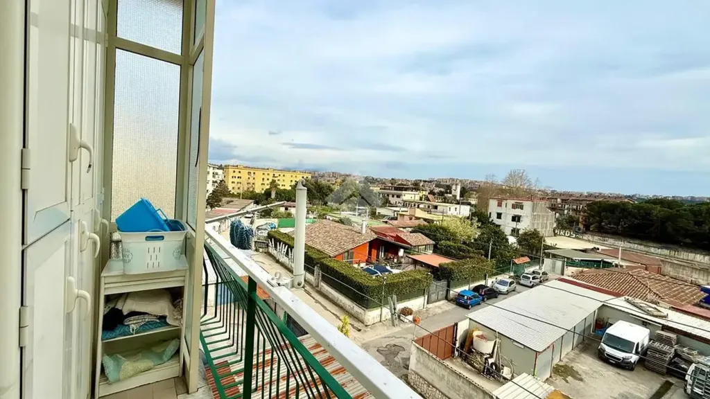 Balcon - Rustic Apartment with Balconies in Naples